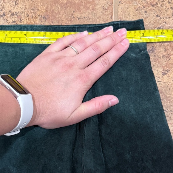 Wilsons Leather Suede Mini Skirt Sz 6 Emerald Green Fall Staple Classic Y2K 90s - Picture 4 of 12